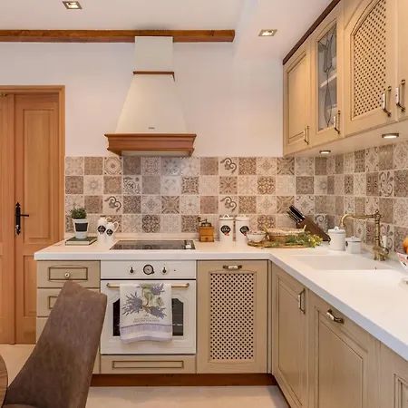 Sleeps 6 With Pool Air Con And Wifi Villa
